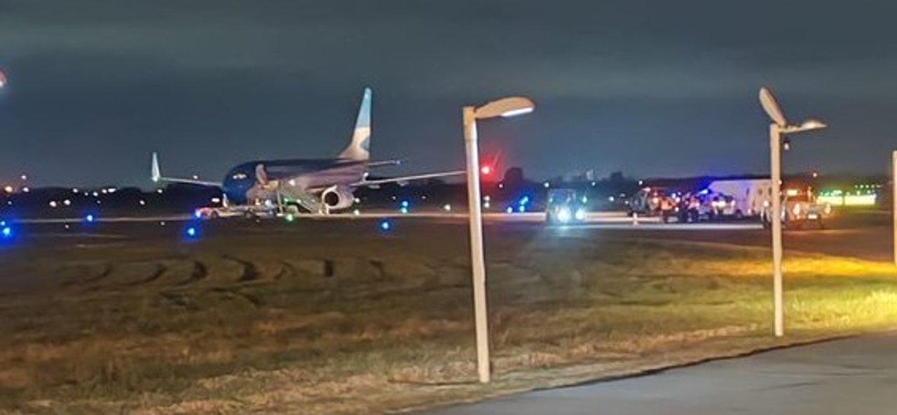 El vuelo con argentinos deportados por Estados Unidos llegoacute hoy a Ezeiza