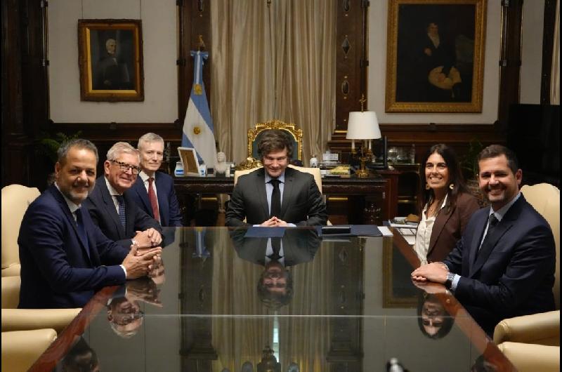 Javier Milei recibioacute al CEO Global de Ericsson y se muestra activo tras la derrota bonaerense