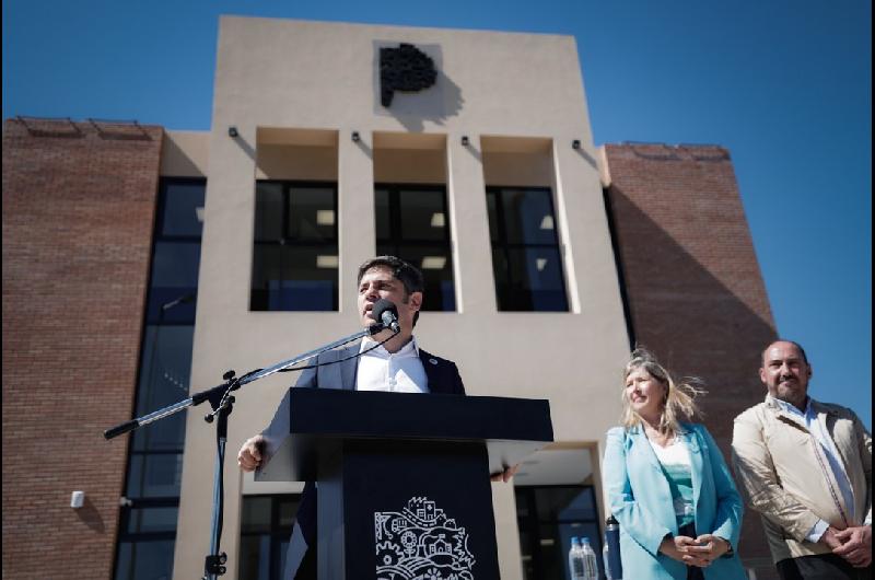 Tras el triunfo Kicillof le advirtioacute a Milei que el pueblo le dijo que no a la motosierra
