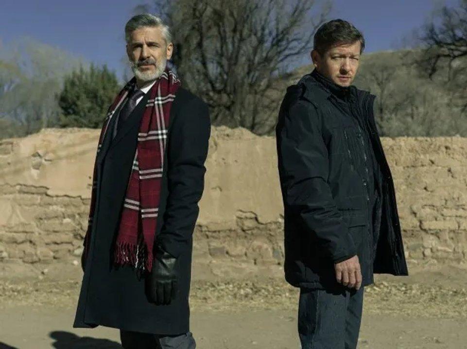 A queacute hora se estrena ldquoLas maldicionesrdquo la nueva serie de Leonardo Sbaraglia para Netflix