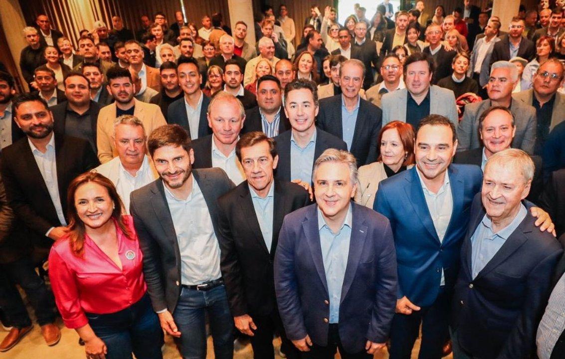 Gobernadores de Provincias Unidas se unen en Riacuteo Cuarto contra el veto de Milei a los ATN y exigen diaacutelogo