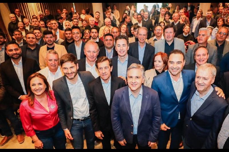 Gobernadores de Provincias Unidas se unen en Riacuteo Cuarto contra el veto de Milei a los ATN y exigen diaacutelogo