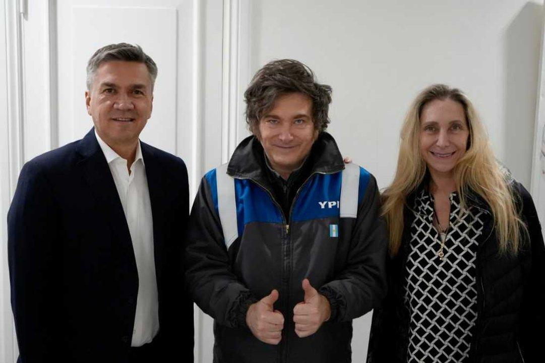 Milei y Karina recibieron a Zdero en la Quinta de Olivos