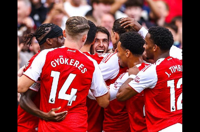 El Arsenal goleoacute al Nottingham Forest y quedoacute momentaacuteneamente como liacuteder de la Premier League