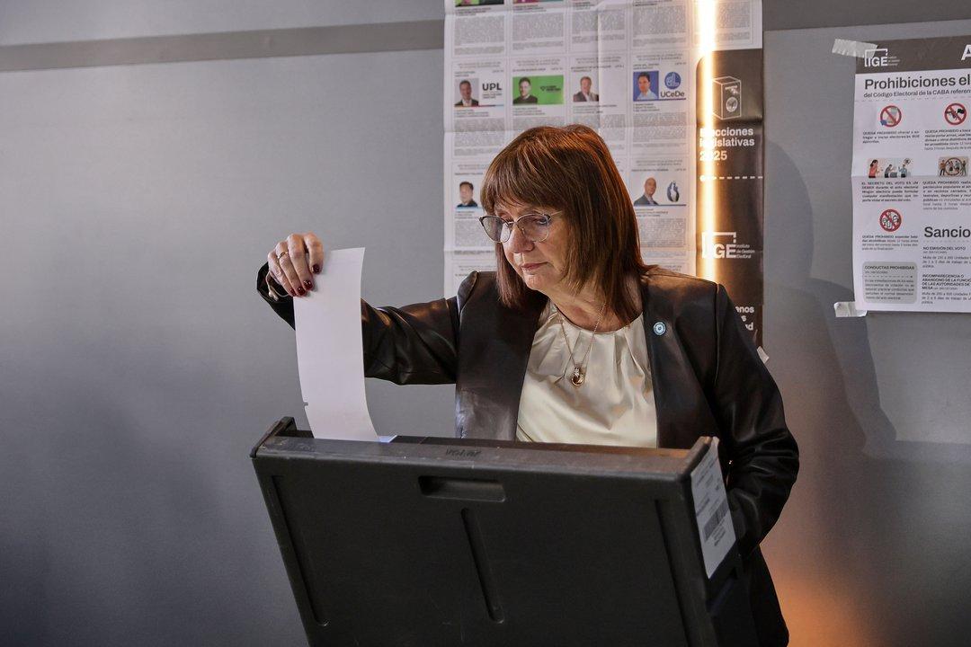 Patricia Bullrich cobra protagonismo camino a octubre y oficia de mediadora en la interna libertaria