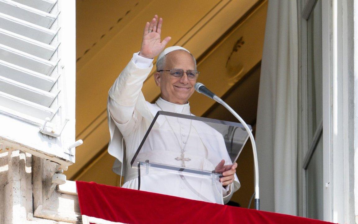 El papa Leoacuten XIV el maacutes joven en deacutecadas celebroacute sus 70 antildeos