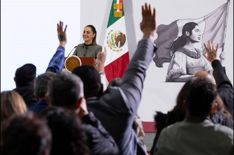 Sheinbaum realizoacute un ldquoGrito de Independencialdquo histoacuterico como la primera presidenta de Meacutexico