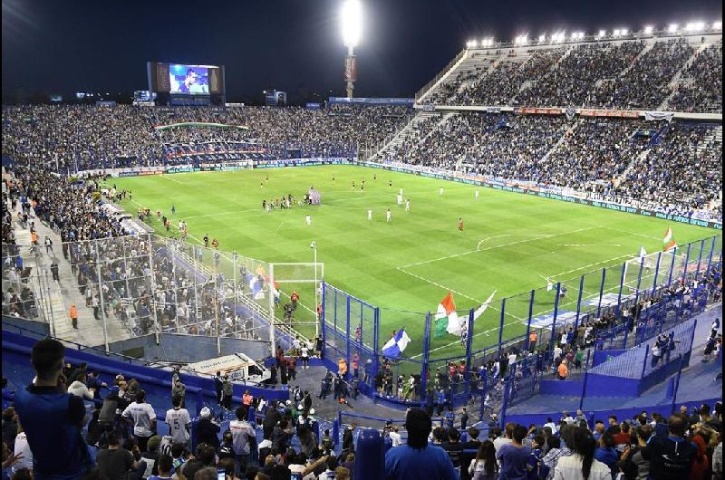 Veacutelez vs Racing- megaoperativo anti infiltrados con cruce de padrones y dura sancioacuten para los hinchas