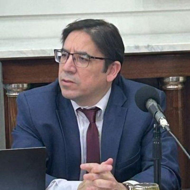 Alejandro Aacutelvarez- ldquoSon 45 los rectores de un total de 65 que cobran entre los 10 y los 15 millones de pesosrdquo