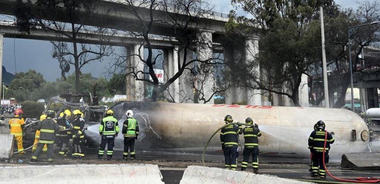 Ya son veinte las viacutectimas por la explosioacuten del camioacuten de gas en Ciudad de Meacutexico