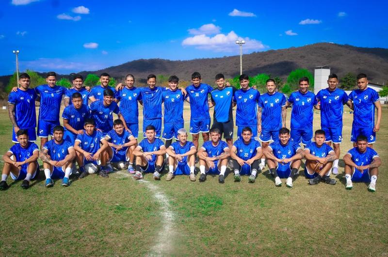 El Expreso periquentildeo puso primera rumbo al Regional