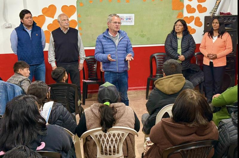 Pizarro propone un estado presente cerca de la gente