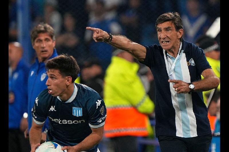 Racing visita a Huracaacuten en el Torneo Clausura luego del gran triunfo ante Veacutelez