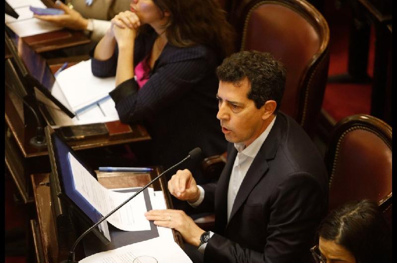 Wado de Pedro dice que Milei es un Presidente que miente y que no conoce la realidad