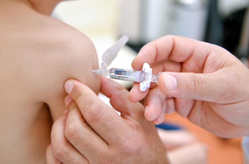 Continuacutea vigente la campantildea de vacunacioacuten de la poblacioacuten infantil contra el sarampioacuten