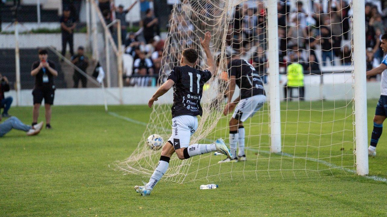 Primera Nacional- Gimnasia de Mendoza le ganoacute a San Telmo y se mantiene como liacuteder a falta de dos fechas