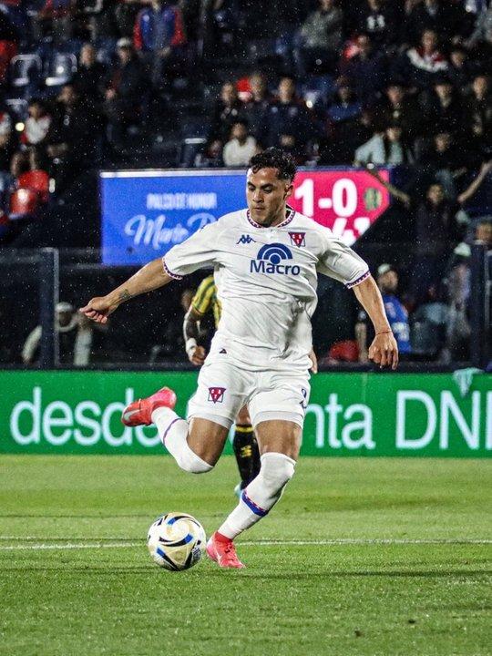 Tigre ganaba con autoridad pero la lluvia obligoacute a suspender el partido
