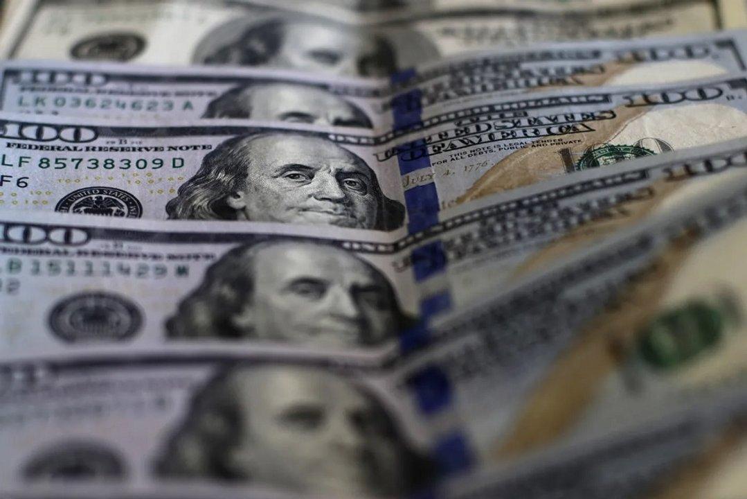 La dura advertencia de un economista- ldquoSi no hay cambios esta noche mantildeana se acelera la corrida cambiariardquo