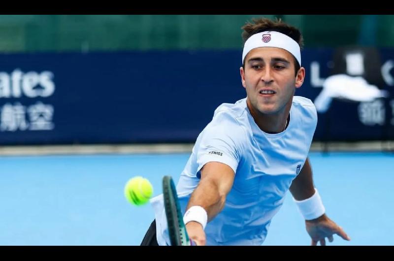 ATP Hangzhou 2025- Tomaacutes Etcheverry debioacute abandonar en cuartos de final por lesioacuten