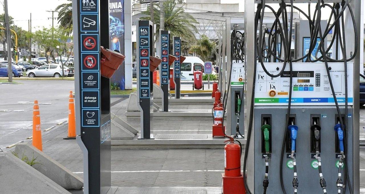 A contramano- por queacute no baja el precio del combustible en Argentina al ritmo del crudo mundial