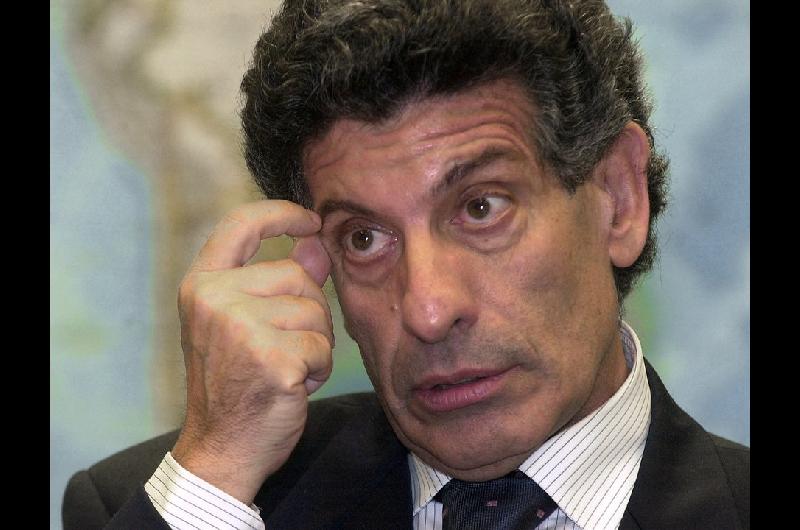iquestPor queacute renuncioacute Chacho Aacutelvarez a la vicepresidencia hace 25 antildeos