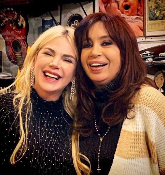 ldquoUn amigo en comuacutenrdquo- Cristina Kirchner contoacute coacutemo conocioacute a Esmeralda Mitre y sorprendioacute