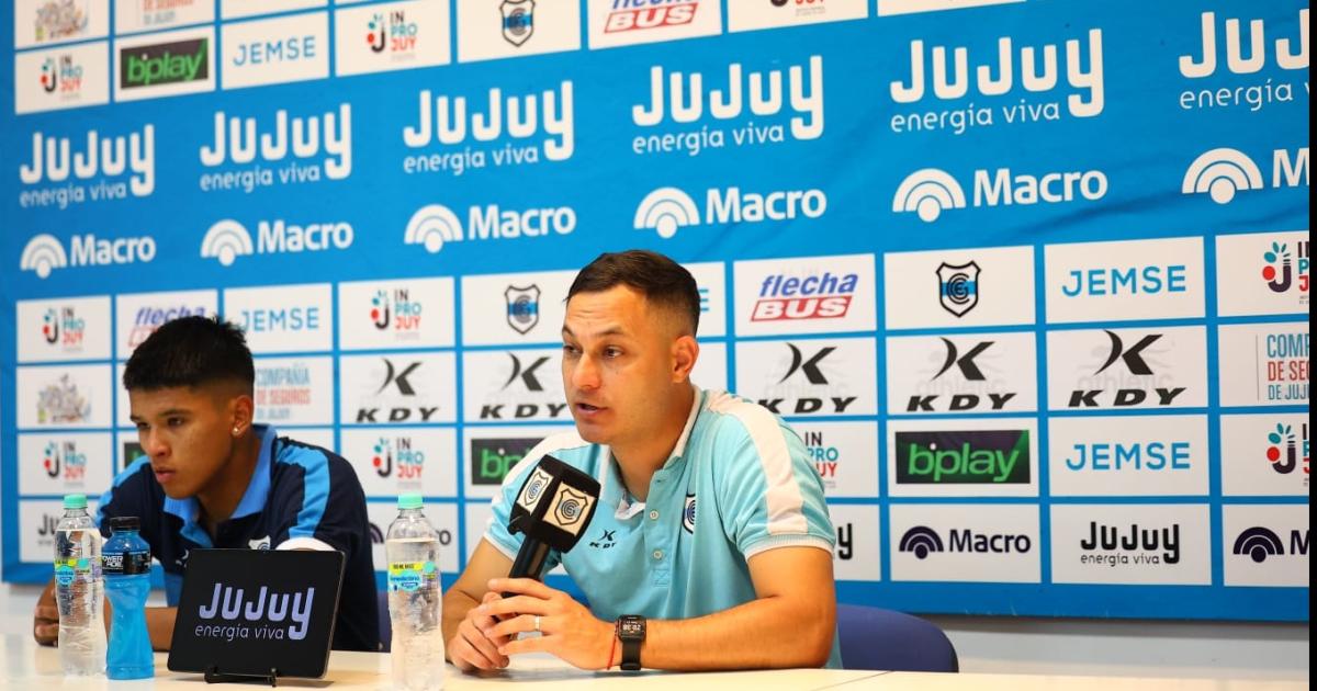 laquoSe sale adelante con trabajoraquo sostuvo el entrenador Matiacuteas Moacutedolo