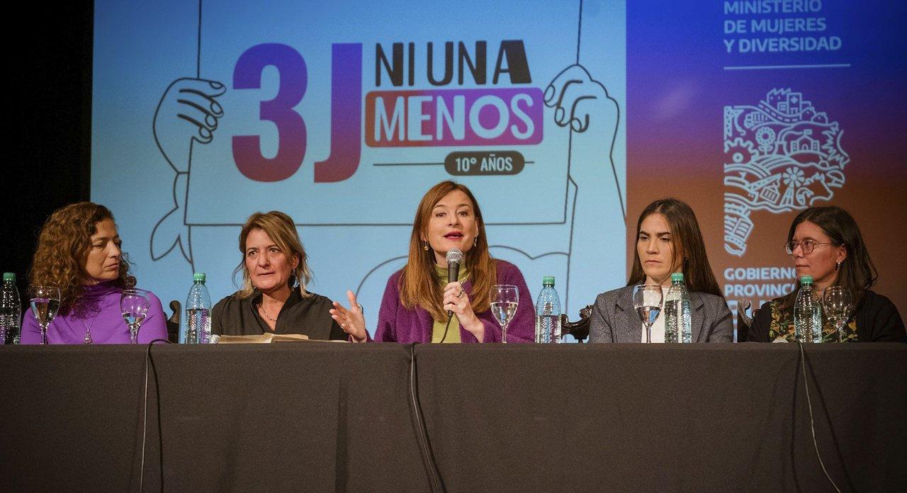 La Ministra de Mujeres y Diversidad bonaerense cruzoacute al abogado de Javier Milei por sus dichos ldquomisoacuteginosrdquo