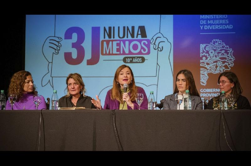 La Ministra de Mujeres y Diversidad bonaerense cruzoacute al abogado de Javier Milei por sus dichos ldquomisoacuteginosrdquo