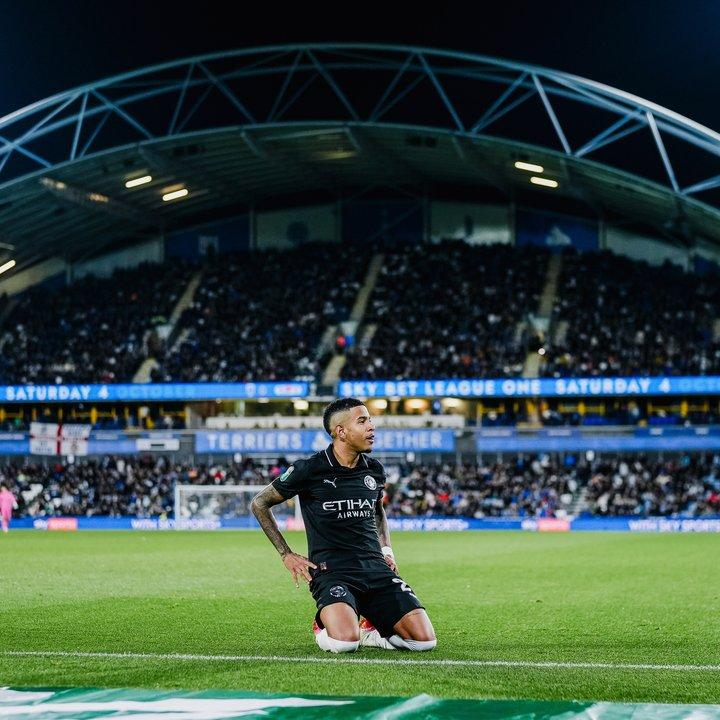 Manchester City no se complicoacute y pasoacute de ronda tras vencer a Huddersfield por la EFL Cup