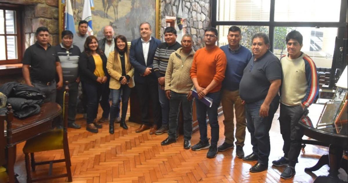 Vicegobernador Bernis recibioacute a comisionados  de Quebrada y Puna