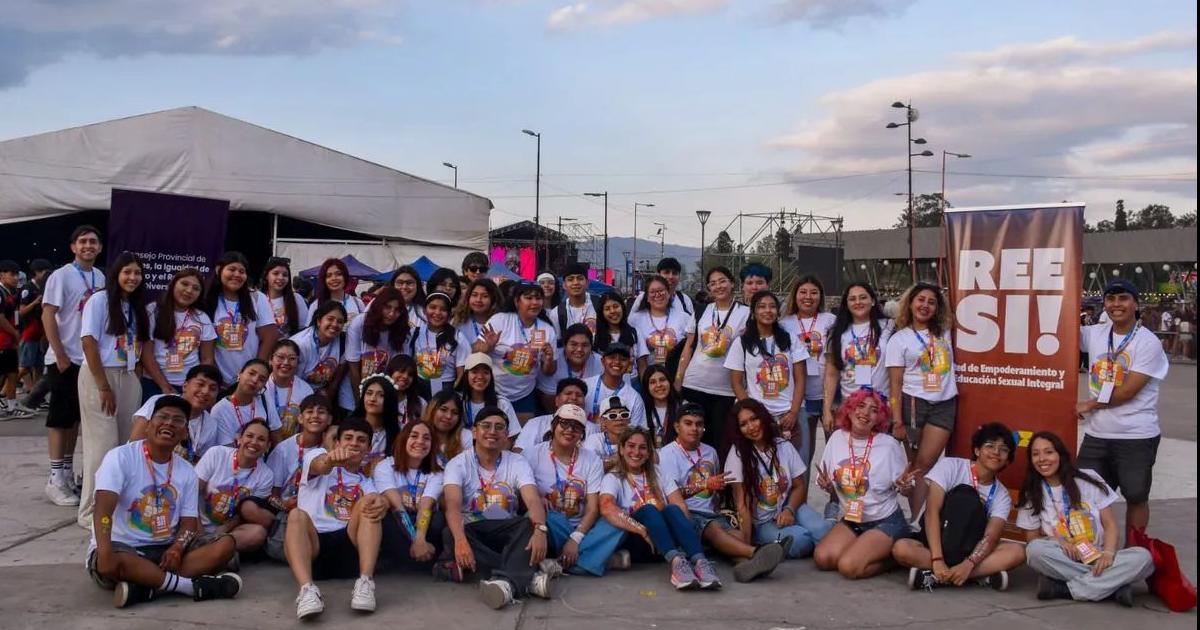 Acercan informacioacuten sobre educacioacuten sexual integral a los estudiantes