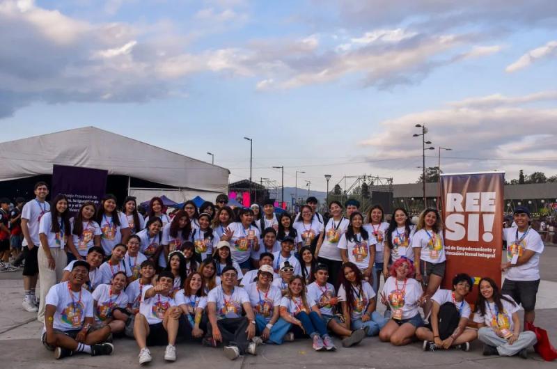Acercan informacioacuten sobre educacioacuten sexual integral a los estudiantes
