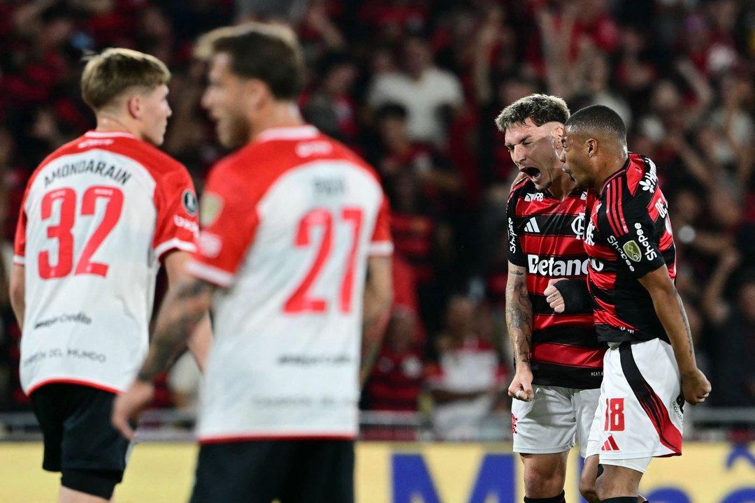 Coacutemo ver en vivo Estudiantes vs Flamengo por la Copa Libertadores- horario y formaciones