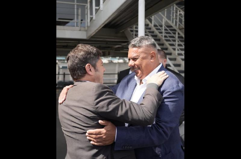 Chiqui Tapia respaldoacute a Kicillof- ldquoVamos a seguir trabajando en proyectos que unan el fuacutetbolrdquo