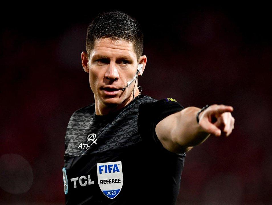  Preocupacioacuten en Racing por el arbitraje- Nicolaacutes Ramiacuterez otra vez en la mira antes del claacutesico