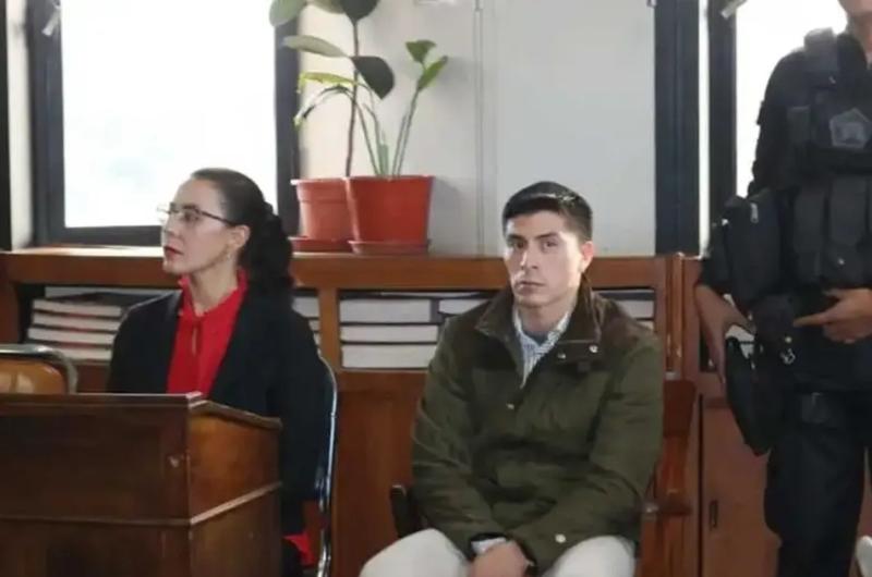 El femicida Mauro Aparicio ya habiacutea salido 14 veces de la caacutercel