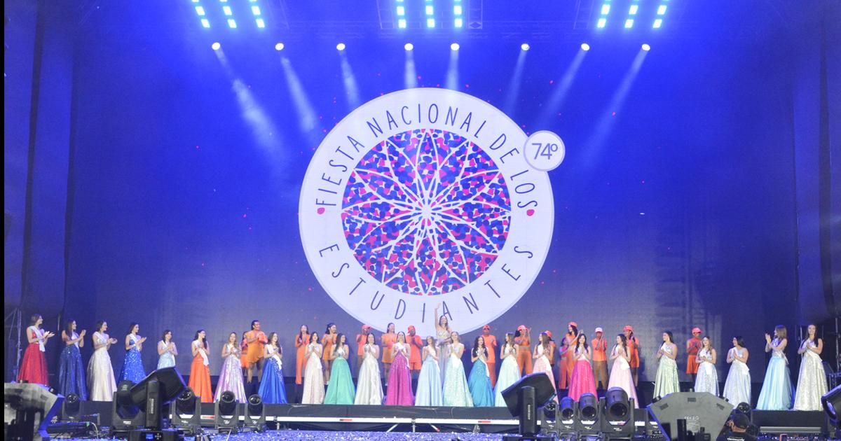 La Fiesta Nacional de los Estudiantes coronoacute a la Representante maacutes hermosa de Argentina