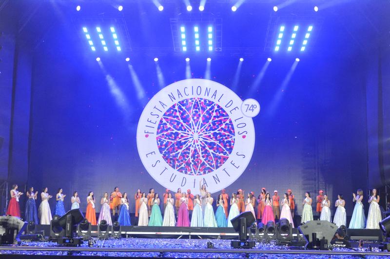 La Fiesta Nacional de los Estudiantes coronoacute a la Representante maacutes hermosa de Argentina