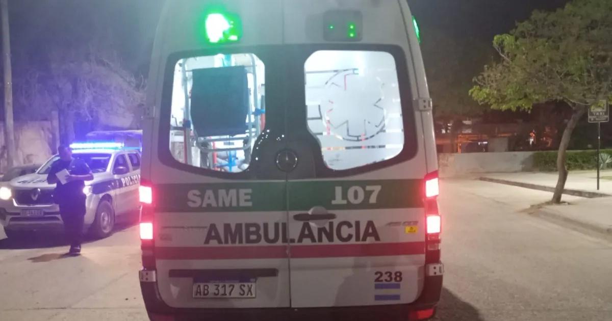 Encontroacute a su esposo en el auto con otra mujer