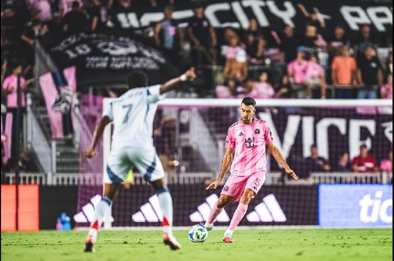 El Inter Miami de Messi cayoacute con el Chicago Fire por 5-3 aunque sigue en puestos de playoffs de la MLS