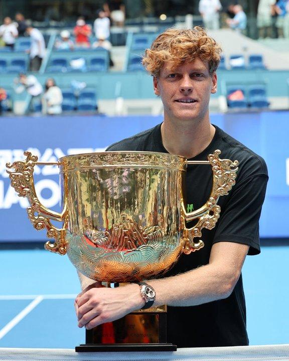 Jannik Sinner recupera el trono en Beijing con una final impecable