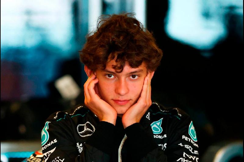 Tras los rumores de Kimi Antonelli a Alpine Toto Wolf aseguroacute que seguiraacute en Mercedes en 2026
