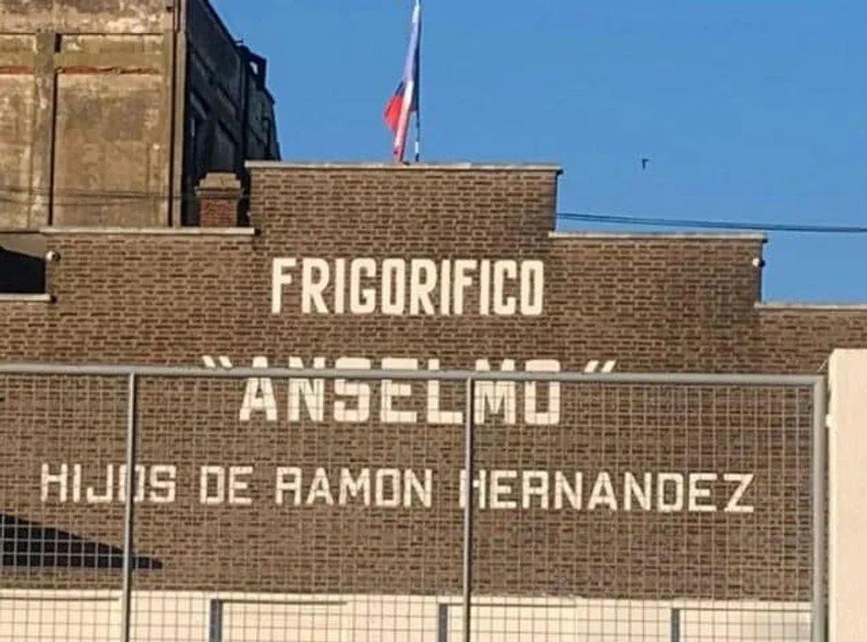 Los chinos compran mucha menos carne y un frigoriacutefico regional pagoacute el pato- quiebra y un centenar de despidos