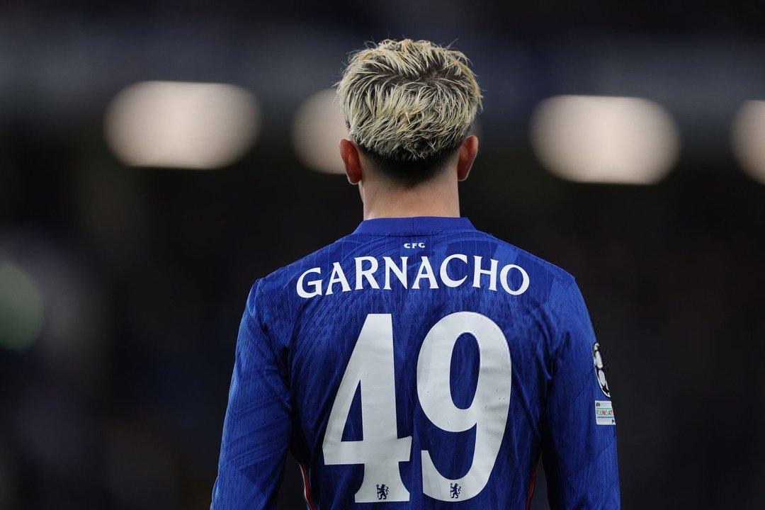 Garnacho rompioacute el silencio tras su poleacutemica salida del Manchester United rumbo al Chelsea