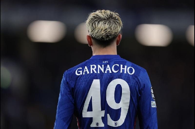 Garnacho rompioacute el silencio tras su poleacutemica salida del Manchester United rumbo al Chelsea
