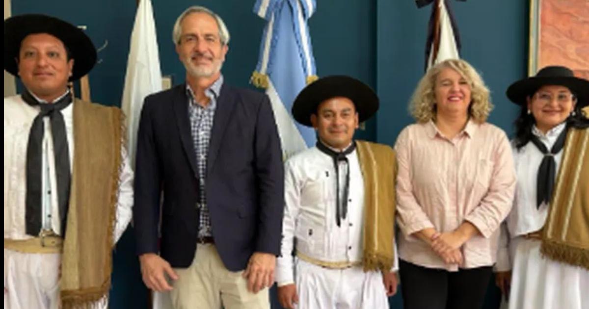Iniciaron las reuniones para organizar la Semana de la Tradicioacuten 2025