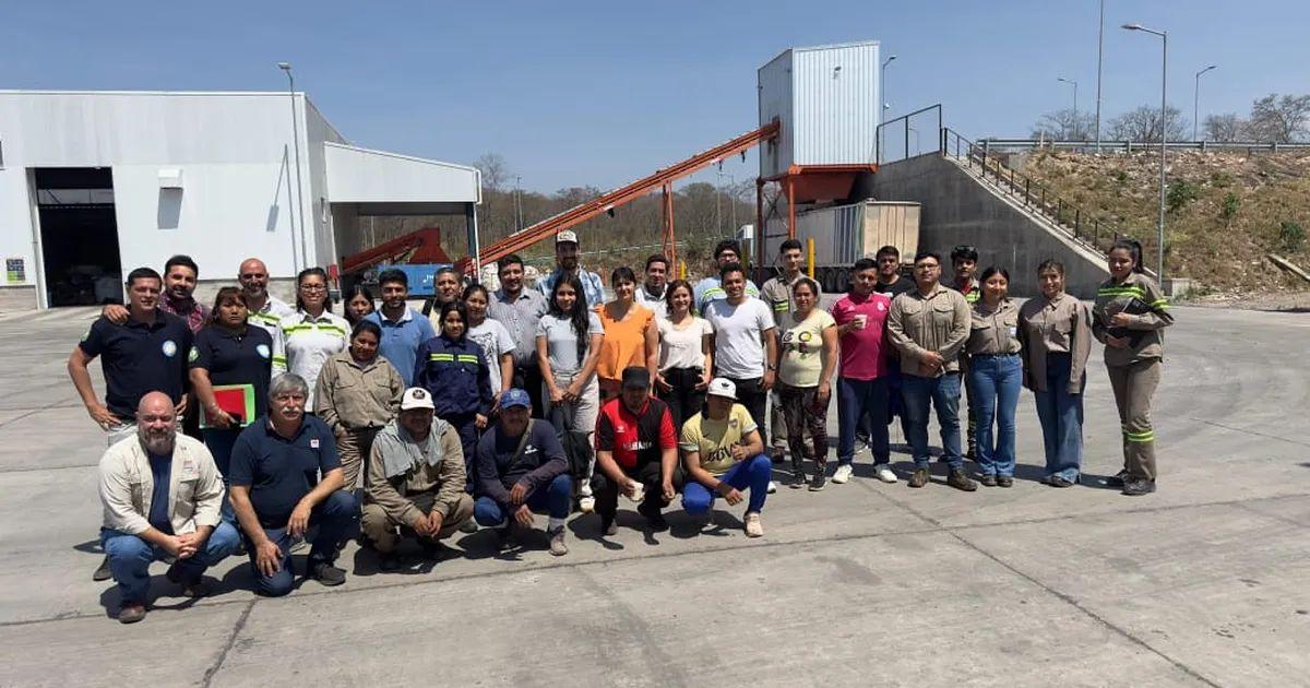 Alianzas entre sector puacuteblico y privado para mejorar la gestioacuten de residuos en las yungas