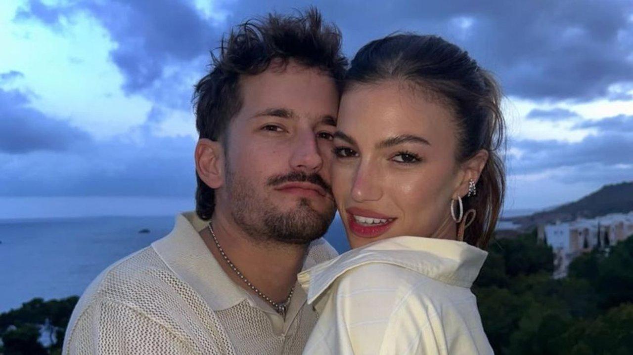 Stefi Roitman y Ricky Montaner desmintieron los rumores de separacioacuten con una contundente foto