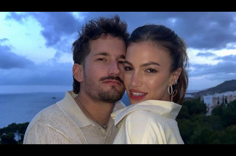 Stefi Roitman y Ricky Montaner desmintieron los rumores de separacioacuten con una contundente foto